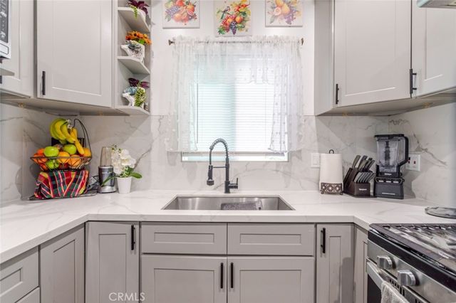 316 W 73rd, Los Angeles, CA 90003