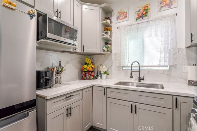 316 W 73rd, Los Angeles, CA 90003