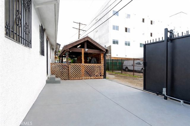 316 W 73rd, Los Angeles, CA 90003