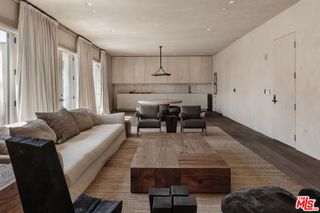 23500 Park Sorrento C34, Calabasas, CA 91302