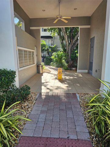 2309 NE 9th Ave 2309, Wilton Manors, FL 33305