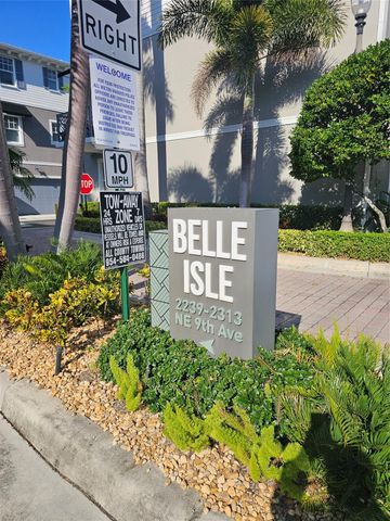 2309 NE 9th Ave 2309, Wilton Manors, FL 33305