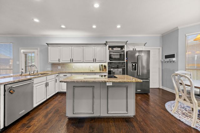 2115 Alto Avenue, Carrollton, TX 75007