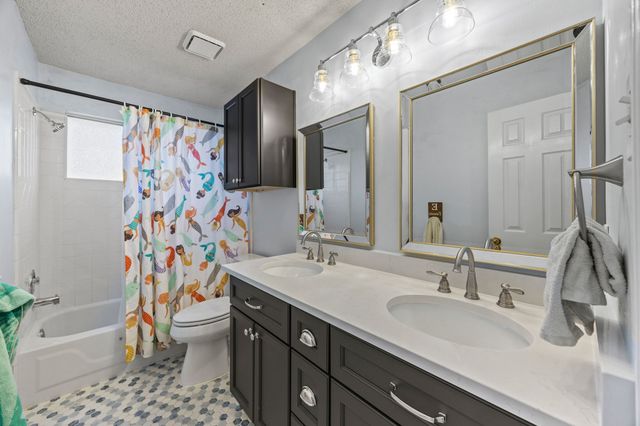 2115 Alto Avenue, Carrollton, TX 75007