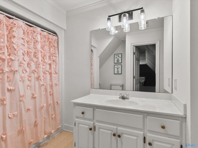 200 Briarwood Road, Athens, AL 35613