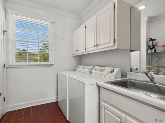 200 Briarwood Road, Athens, AL 35613
