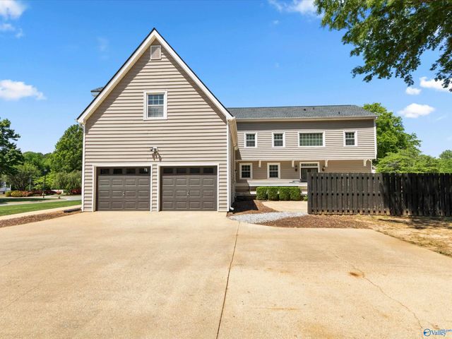 200 Briarwood Road, Athens, AL 35613