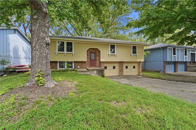 6493 Delta Avenue, Kansas City, MO 64151
