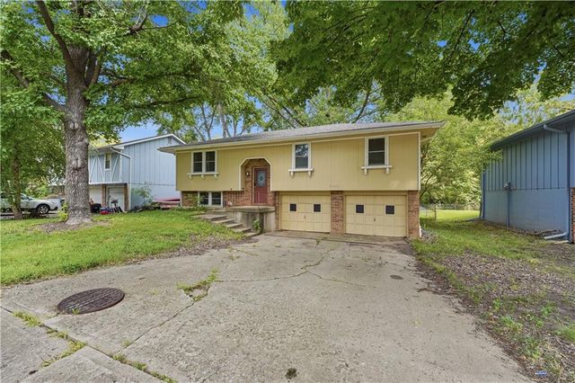 6493 Delta Avenue, Kansas City, MO 64151