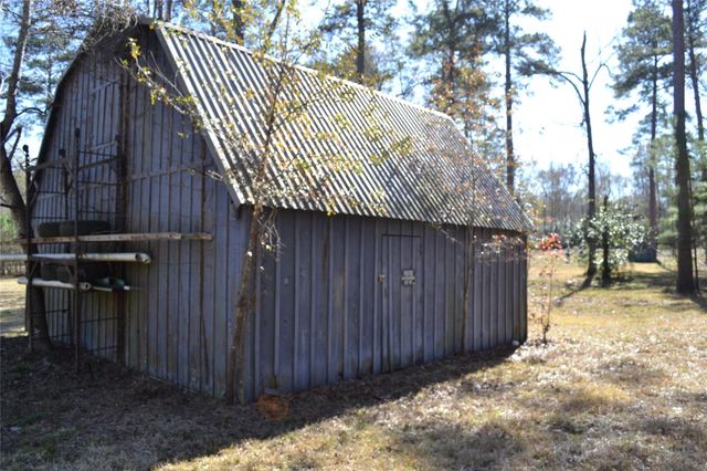 000 Central Drive, Coldspring, TX 77331
