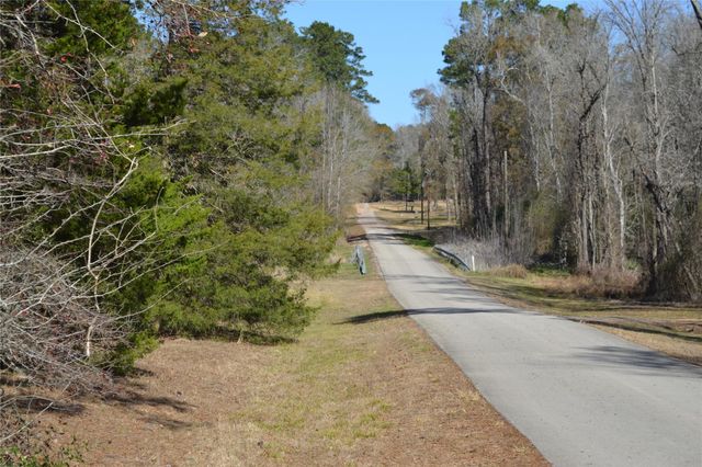 000 Central Drive, Coldspring, TX 77331