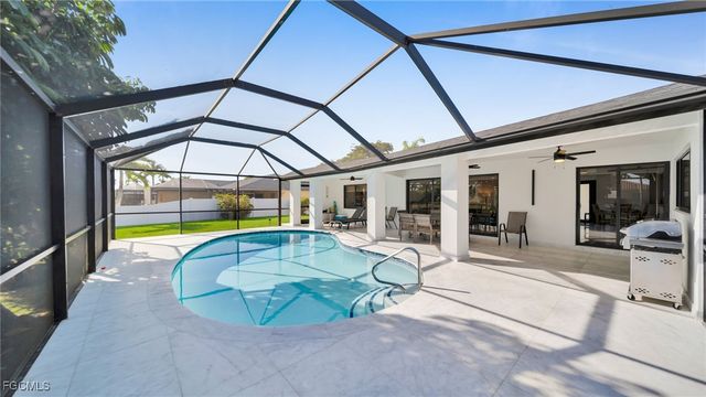 2851 SE 19th PL, Cape Coral, FL 33904