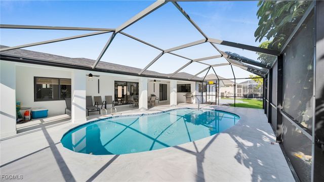 2851 SE 19th PL, Cape Coral, FL 33904