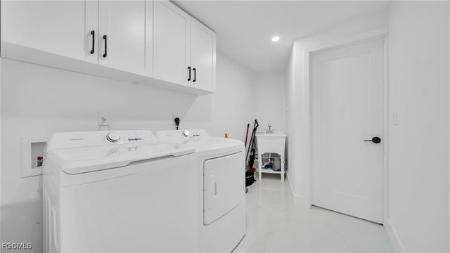 2851 SE 19th PL, Cape Coral, FL 33904