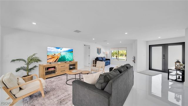 2851 SE 19th PL, Cape Coral, FL 33904