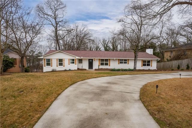 2210 Riverside Drive, Gainesville, GA 30501