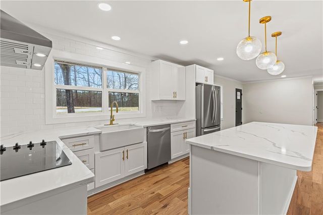 2210 Riverside Drive, Gainesville, GA 30501