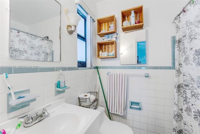 7625 NW 4th Ct, Miami, FL 33150