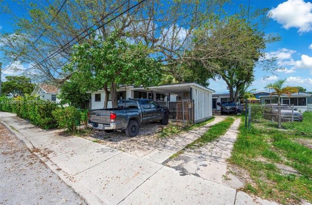 7625 NW 4th Ct, Miami, FL 33150