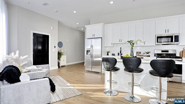 385 Passaic Avenue 2, Lodi, NJ 07644