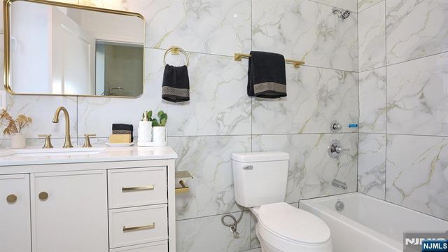 385 Passaic Avenue 2, Lodi, NJ 07644