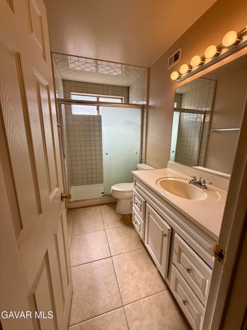 724 E Avenue J4, Lancaster, CA 93535