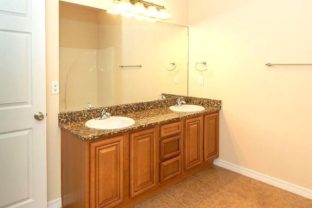 1469 Bentley Circle, Fort Walton Beach, FL 32547