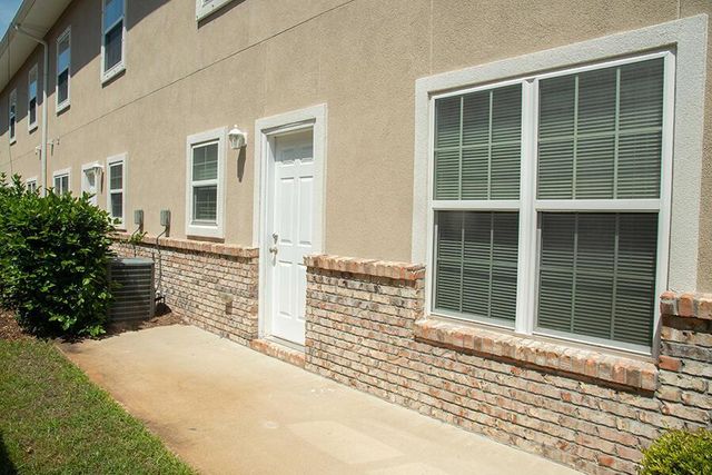 1469 Bentley Circle, Fort Walton Beach, FL 32547