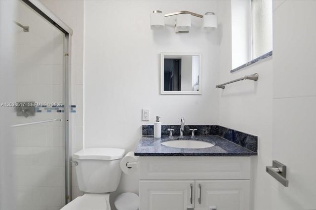 8211 NW 12th St, Pembroke Pines, FL 33024