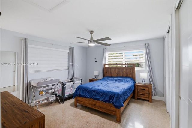 8211 NW 12th St, Pembroke Pines, FL 33024