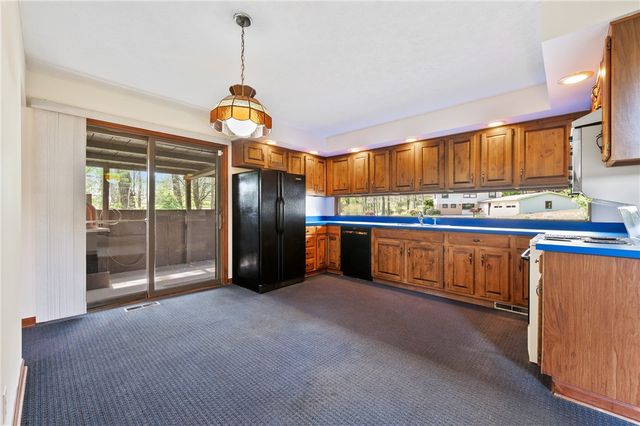 3132 Lake Rd, North Beaver Twp, PA 16102