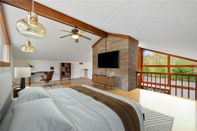 3132 Lake Rd, North Beaver Twp, PA 16102