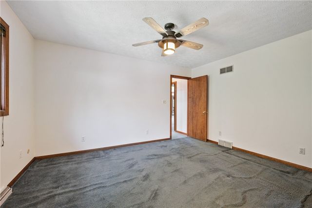 3132 Lake Rd, North Beaver Twp, PA 16102