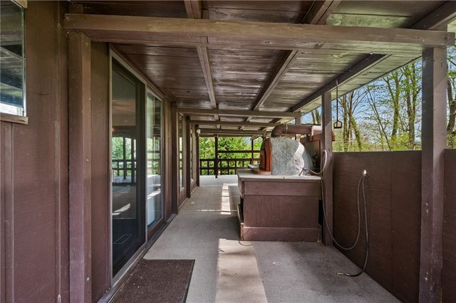3132 Lake Rd, North Beaver Twp, PA 16102