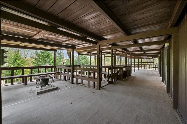 3132 Lake Rd, North Beaver Twp, PA 16102
