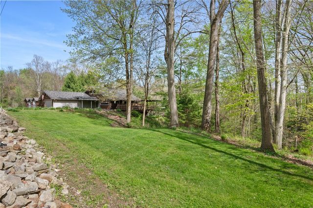 3132 Lake Rd, North Beaver Twp, PA 16102