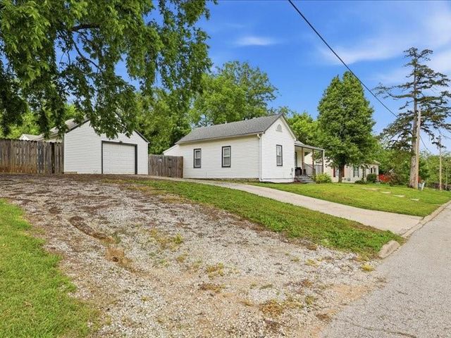 115 E Morse Avenue, Bonner Springs, KS 66012