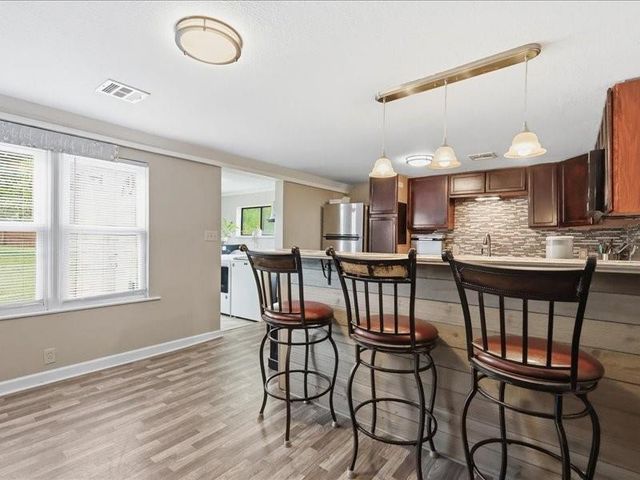 115 E Morse Avenue, Bonner Springs, KS 66012
