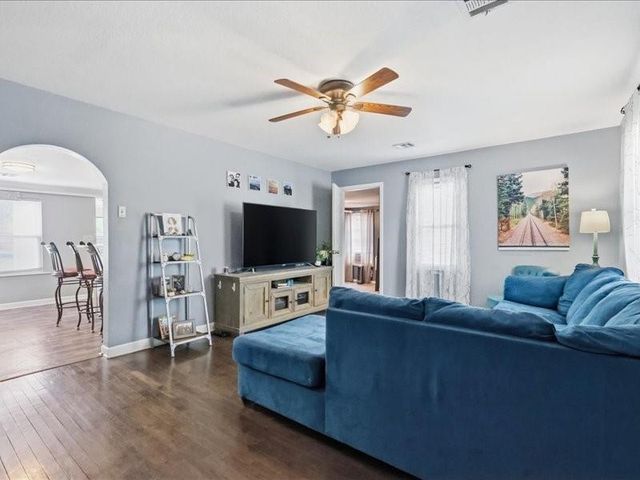 115 E Morse Avenue, Bonner Springs, KS 66012