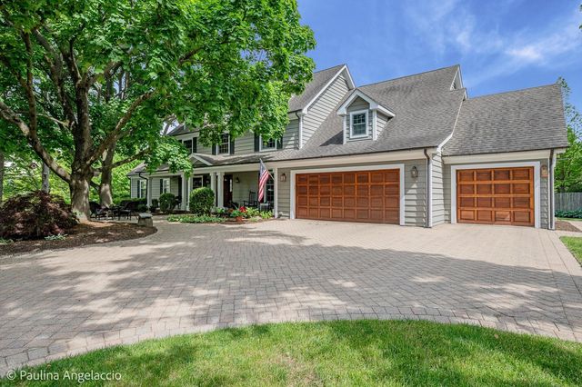 714 Thomas Court, Libertyville, IL 60048