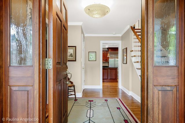 714 Thomas Court, Libertyville, IL 60048