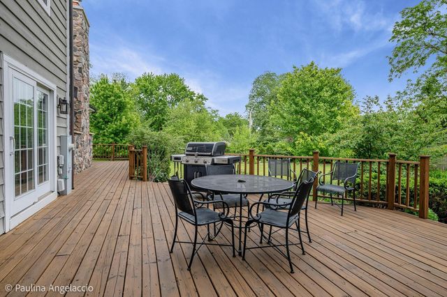 714 Thomas Court, Libertyville, IL 60048