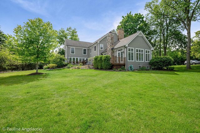 714 Thomas Court, Libertyville, IL 60048
