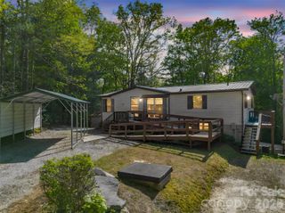 203 Rogat Road, Hendersonville, NC 28792