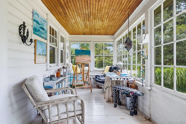 30 Edgemere Drive, Southampton, NY 11968
