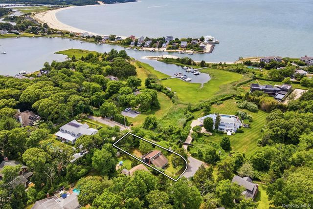 30 Edgemere Drive, Southampton, NY 11968