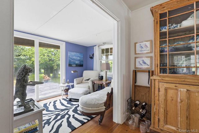 30 Edgemere Drive, Southampton, NY 11968