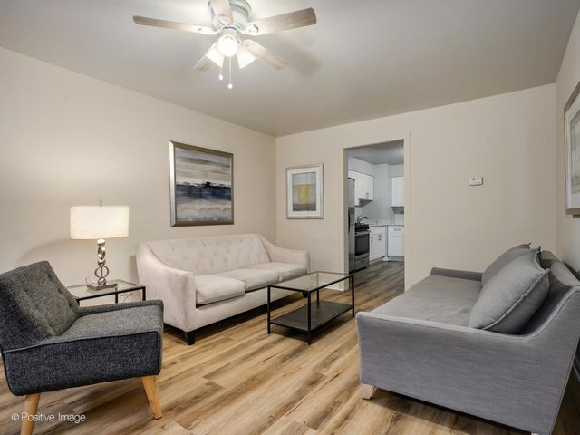 1720 N Saint Louis Avenue, Chicago, IL 60647