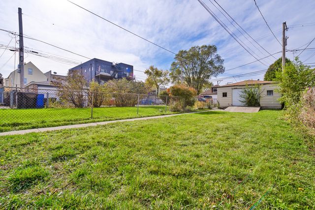 1720 N Saint Louis Avenue, Chicago, IL 60647