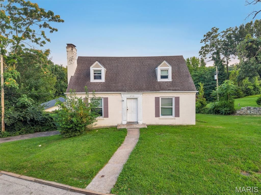 6710 Kenwood Drive, St Louis, MO 63121